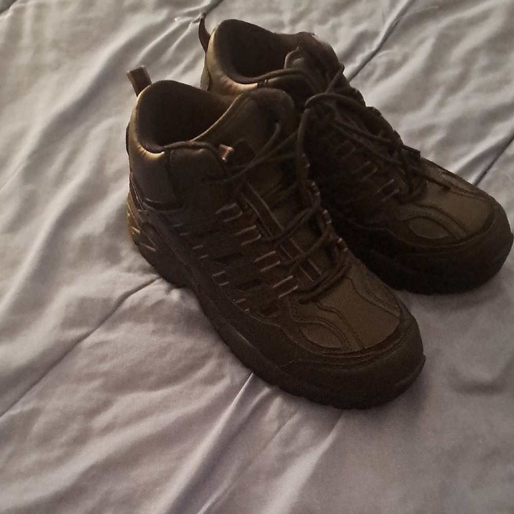 Men's Black Athletic High-Tops